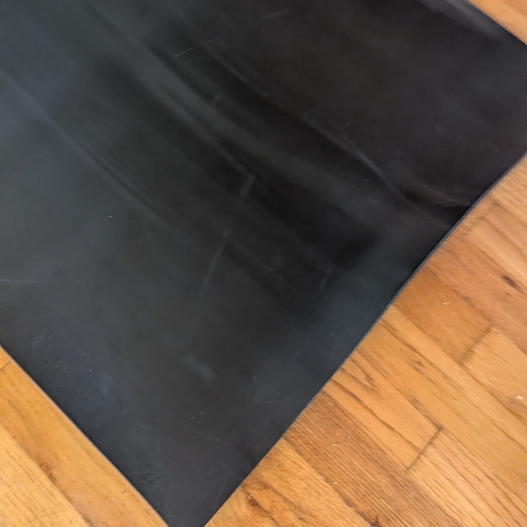Lululemon Black Yoga Mat - Picture 5 of 16